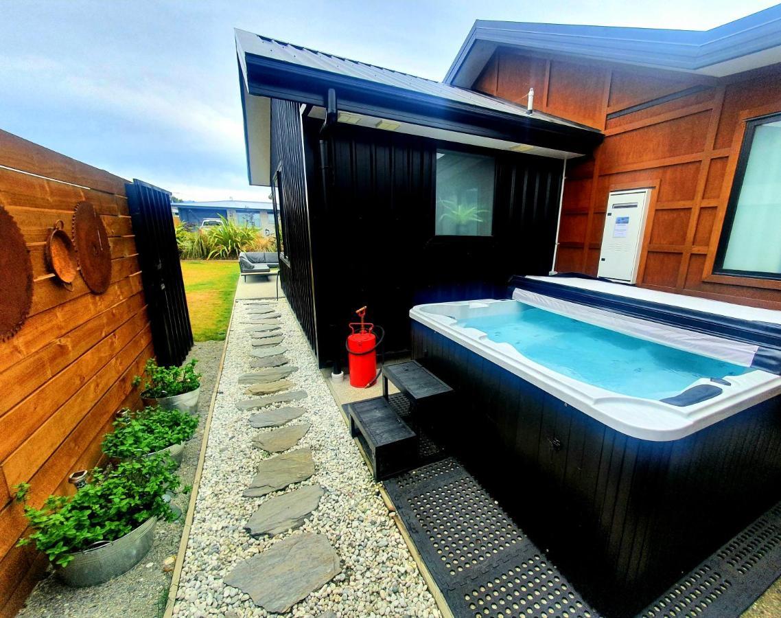 فيلا Hawea Heaven: Superking Beds + Hot Tub + Mountain واناكا المظهر الخارجي الصورة